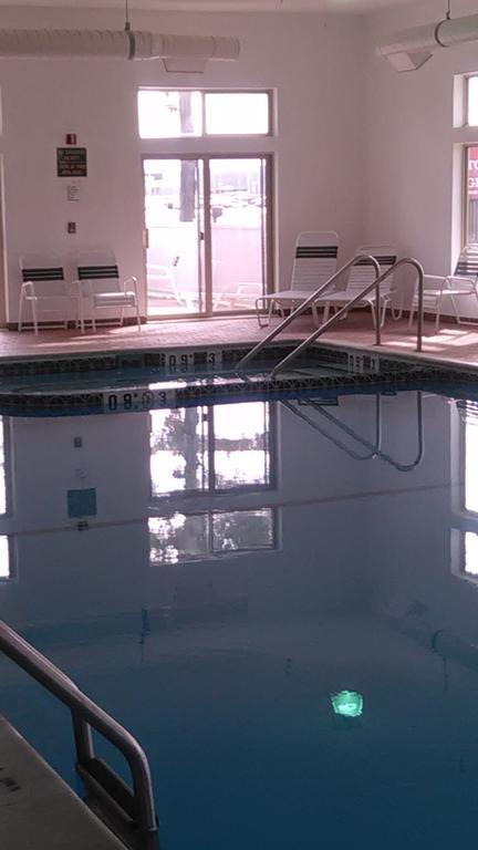 Pellston Lodge Экстерьер фото